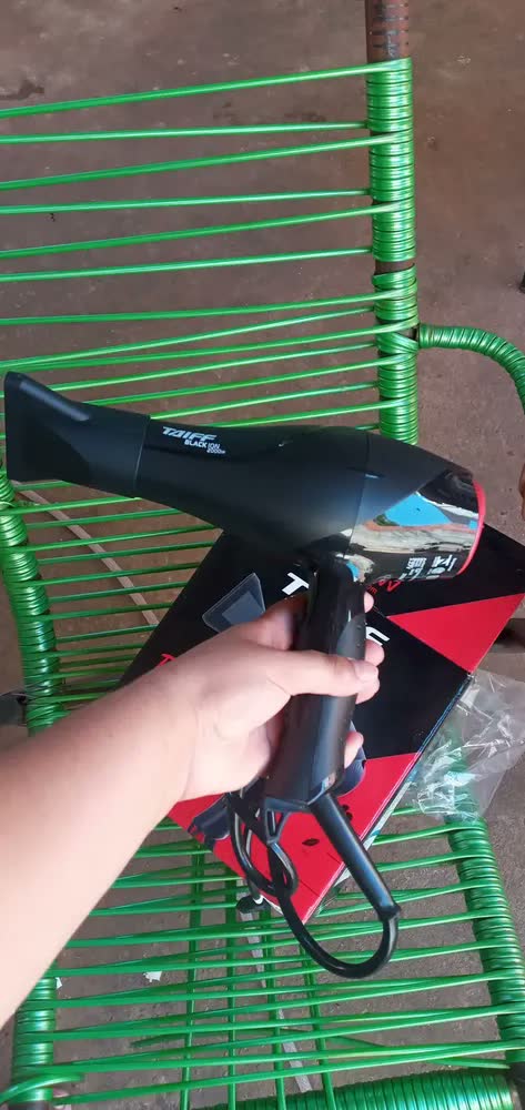 foto de Secador De Cabelo Profissional Taiff Black Ion 2000w