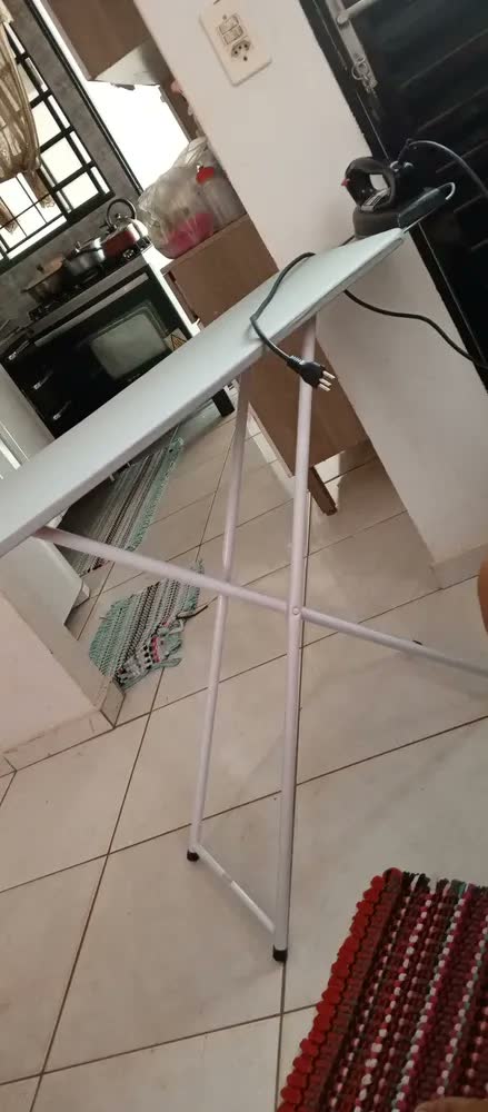 foto de Tabua Mesa De Passar Roupa C/ 4 Regulagens Tecido Térmico