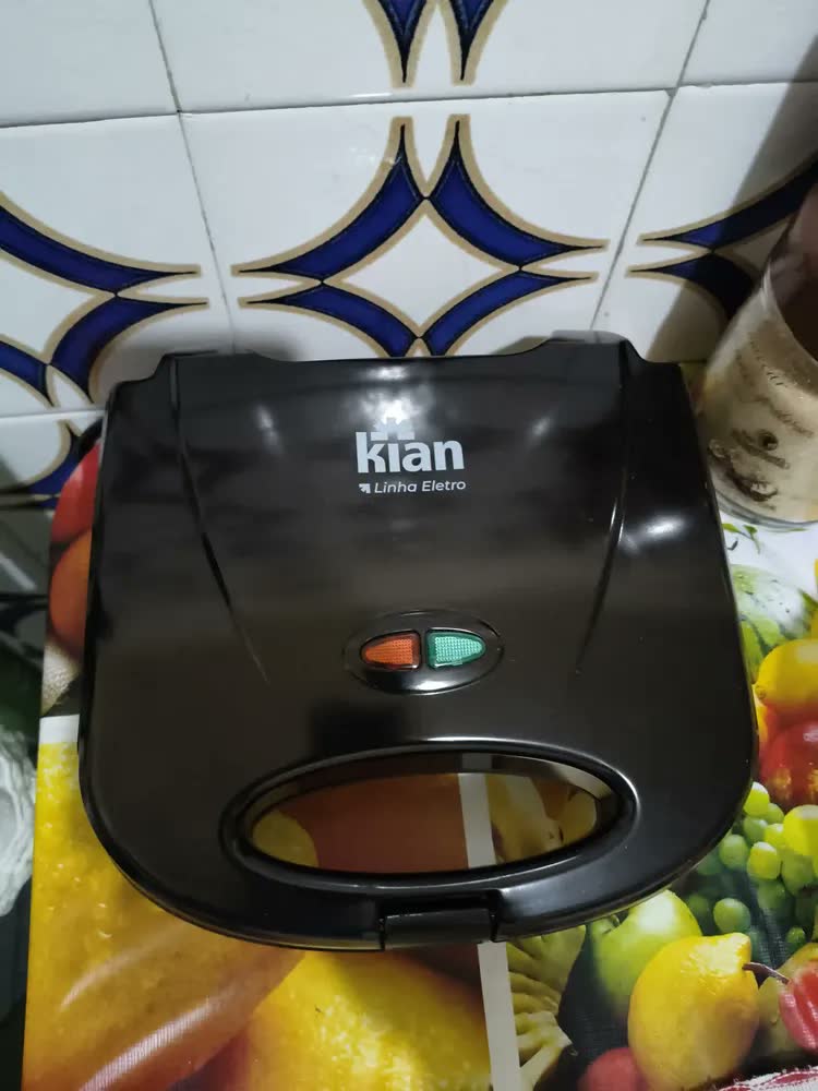 foto de Sanduicheira Grill 2 Em 1 Preta 750w Preto Kian