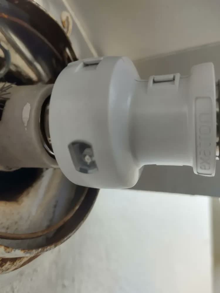 foto de Sensor Exatron Fotosoquete Fotocélula Relé Iluminação Soquete E27 110V 220V Bivolt Rosca FTS0MPXC2BC Branco