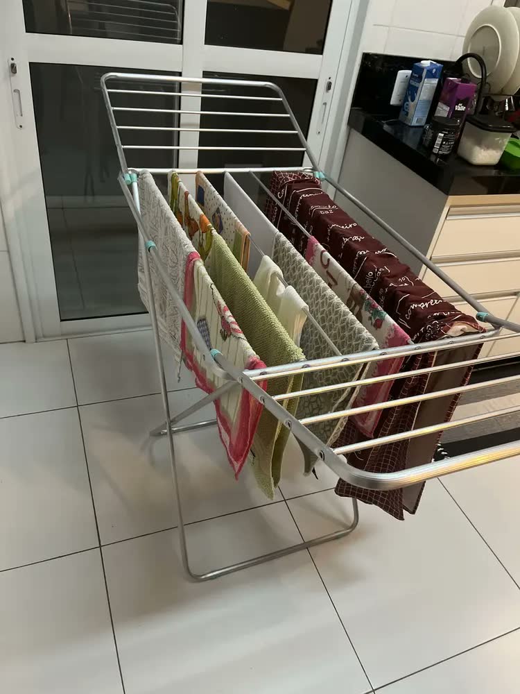 foto de Varal De Chão Big Grande Reforçado Maxi Com Abas Alumínio 160cm 20kg