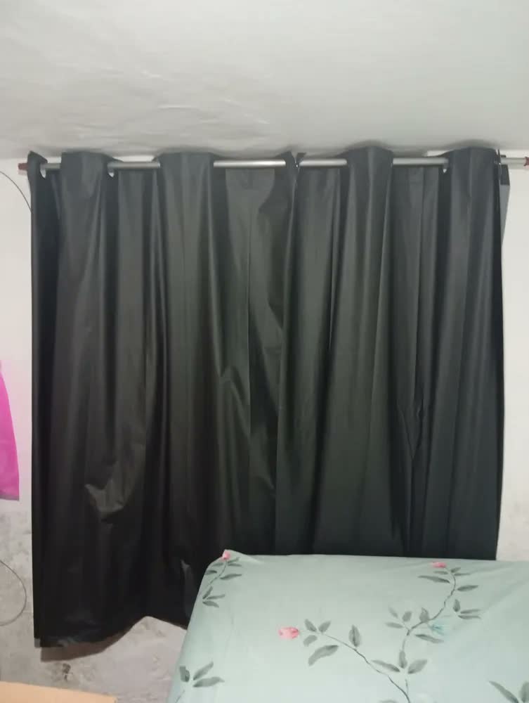 foto de Cortina Blackout De Pvc 1,10m X 1,30m Preto Corta Luz
