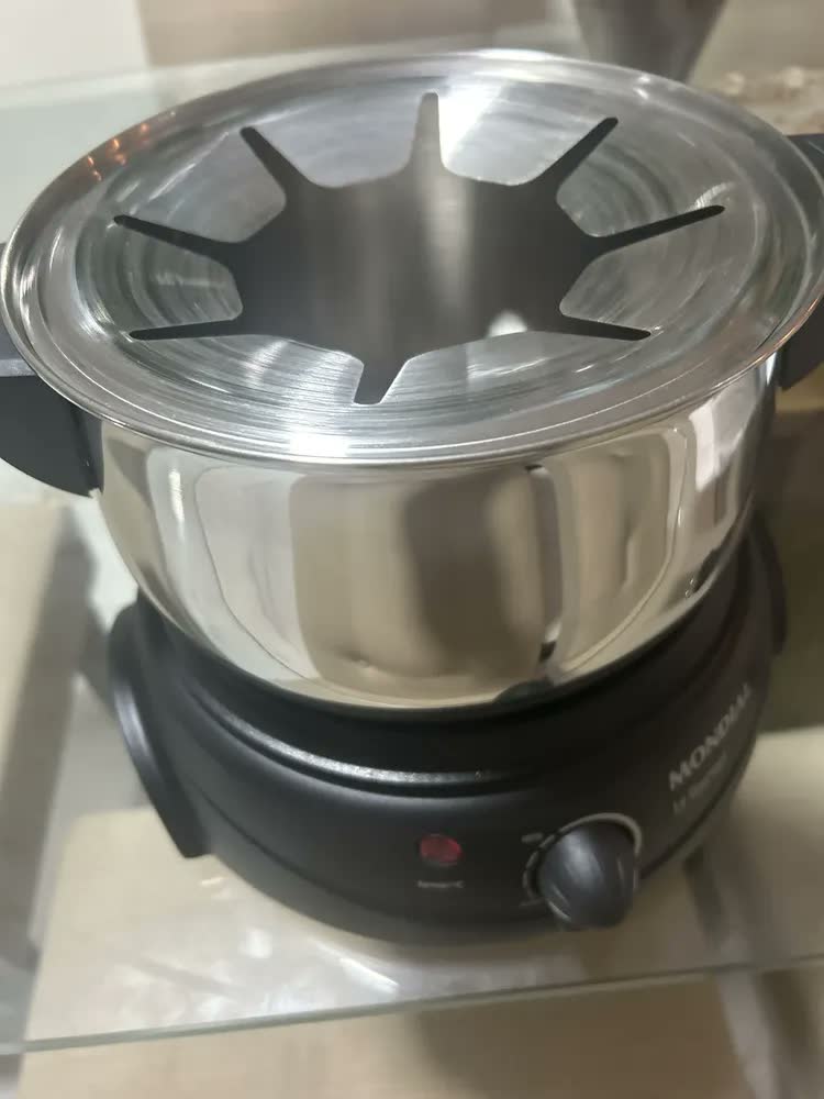 foto de Panela De Fondue Elétrica Mondial Le Gourmet Aço Inox