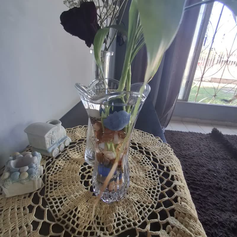 foto de Vaso Decorativo Vidro Cristal Jarrinho Arranjo Flores Sala Cor Incolor Decorado