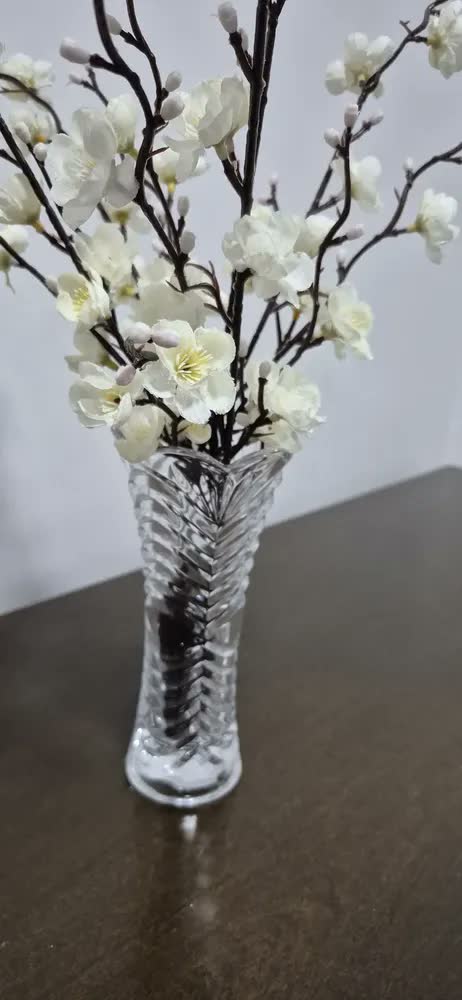 foto de Vaso Decorativo Vidro Cristal Jarrinho Arranjo Flores Sala Cor Incolor Decorado