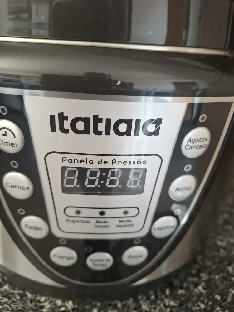 foto de Panela De Pressão Elétrica Midi 5l Inox Com Preto Itatiaia