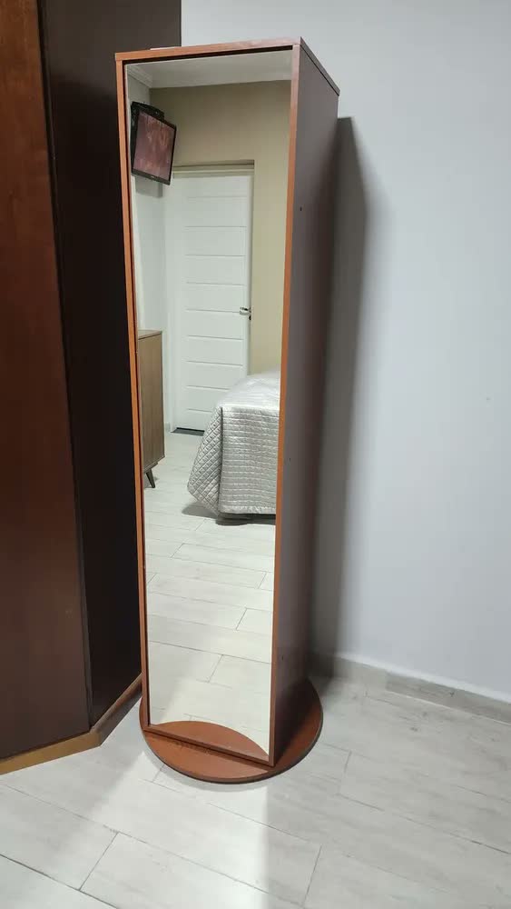 foto de Sapateira Giratória Esthela Com Espelho Para 12 Pares de Sapatos em MDF/MDP Branco