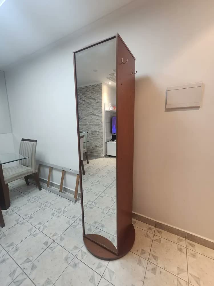 foto de Sapateira Giratória Esthela Com Espelho Para 12 Pares de Sapatos em MDF/MDP Branco