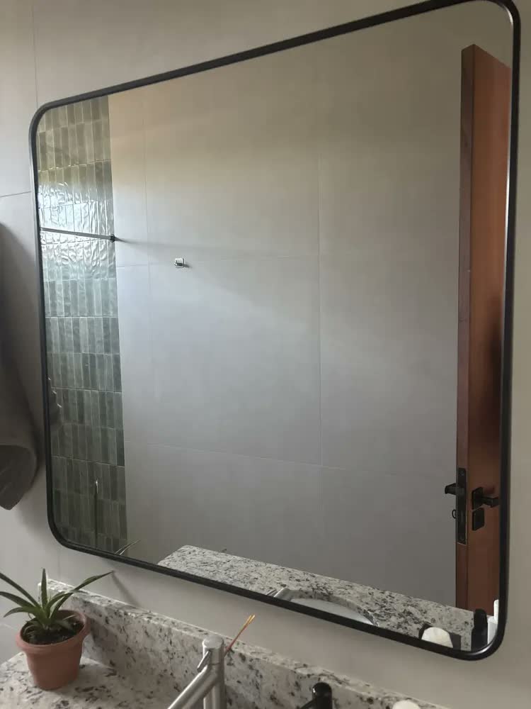 foto de Espelho Quadrado 80x80cm Moldura Dourada Preto Decorativo