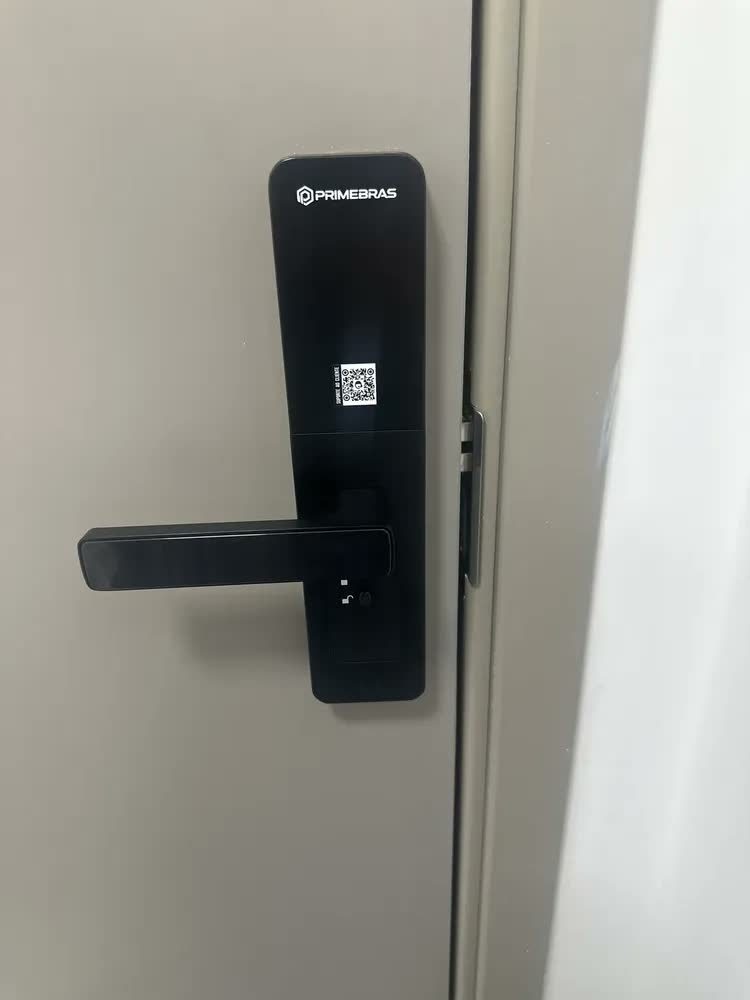 foto de Fechadura Digital Eletrônica Senha Biometria E App Primebras