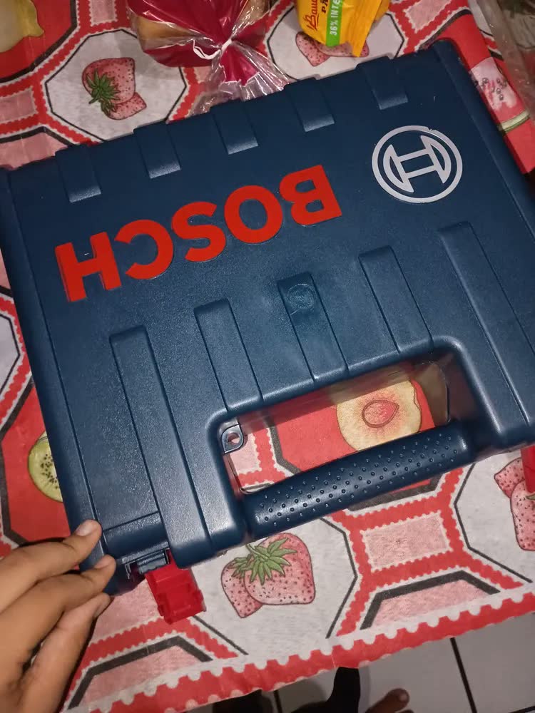 foto de Furadeira De Impacto 1/2 Pol 850w Gsb16re Com Maleta Bosch