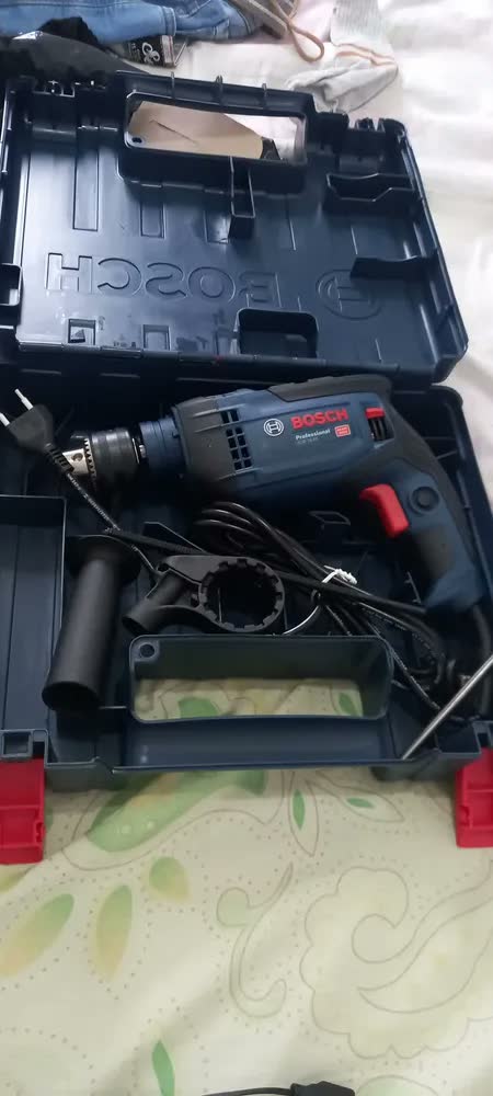 foto de Furadeira De Impacto 1/2 Pol 850w Gsb16re Com Maleta Bosch