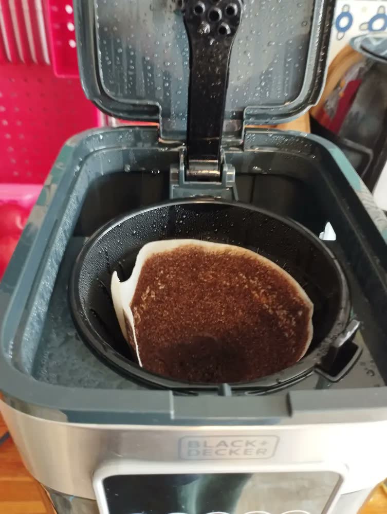 foto de Cafeteira Elétrica Inox Black Decker CM350G Capacidade 1,5L