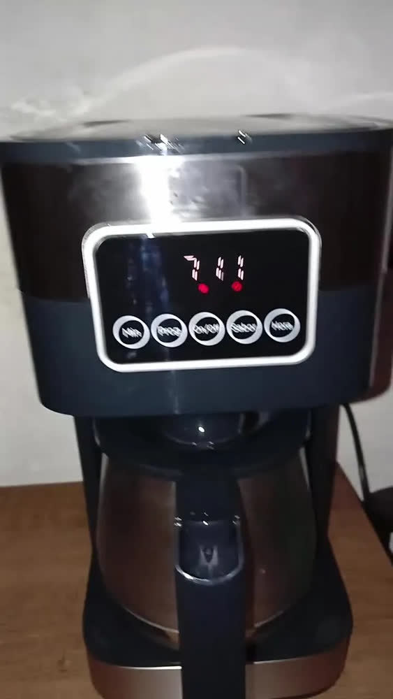 foto de Cafeteira Elétrica Inox Black Decker CM350G Capacidade 1,5L