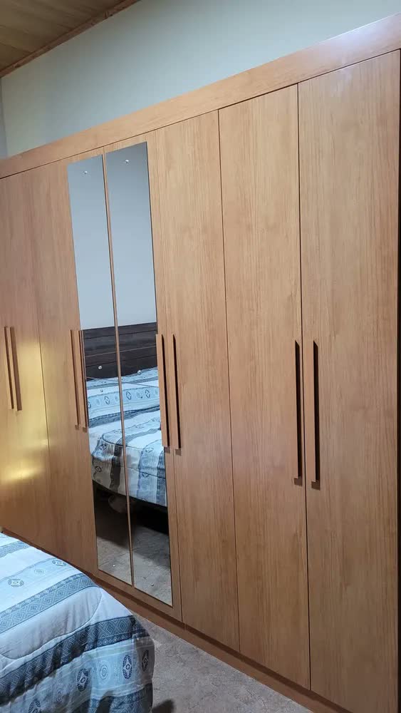 foto de Guarda-Roupa Casal Móveis Lopas Easy Slim 8 Portas Espelho Marrom Moderno