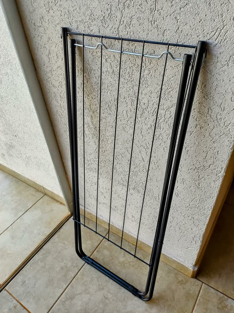foto de Varal De Chão Slim Sem Abas Retrátil Inoxidável Reforçado