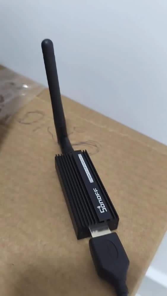 foto de Sensor de Presença Sonoff Zigbee 3.0 Sem Fio Dongle USB ZBDongle-E