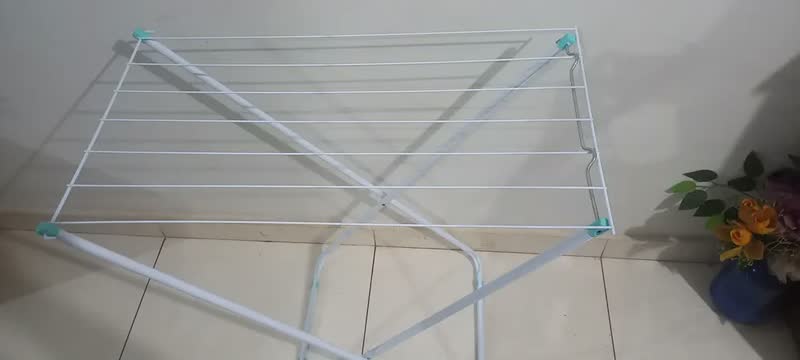 foto de Varal De Chão P/ Roupas Aço Slim Branco Dobrável Mor