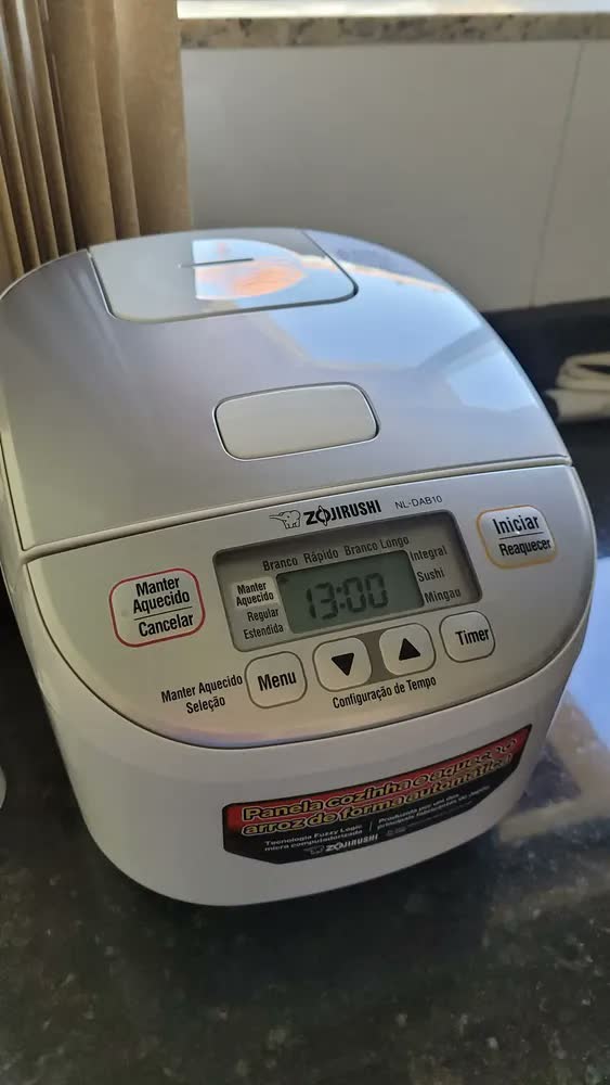 foto de Panela De Arroz Zojirushi 5,5 Copos Micom Nl-dab10 Cor Branco