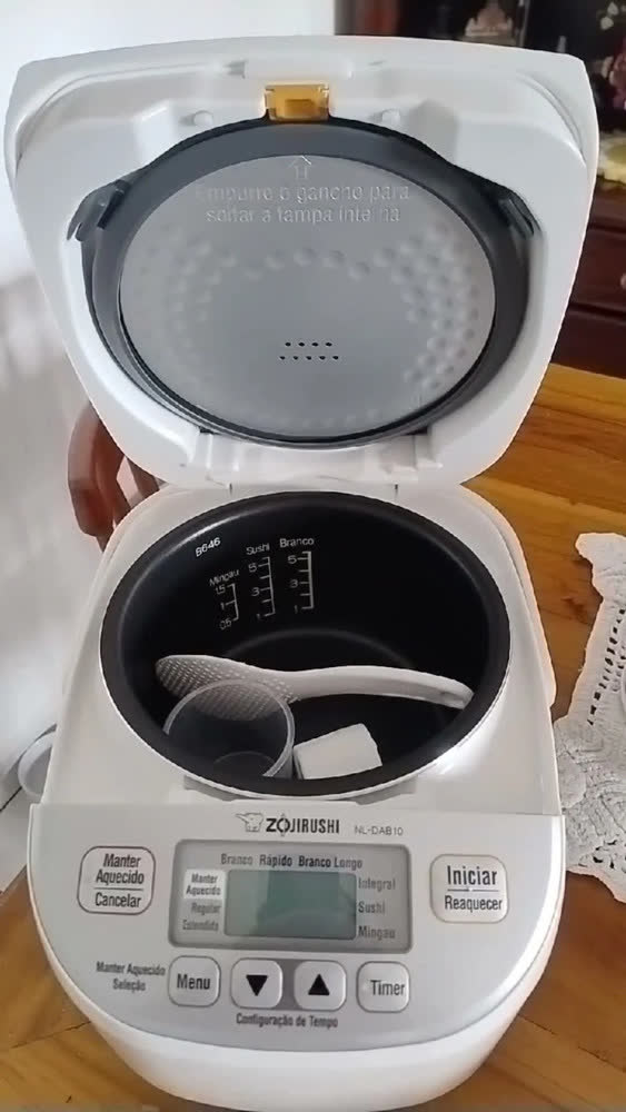 foto de Panela De Arroz Zojirushi 5,5 Copos Micom Nl-dab10 Cor Branco