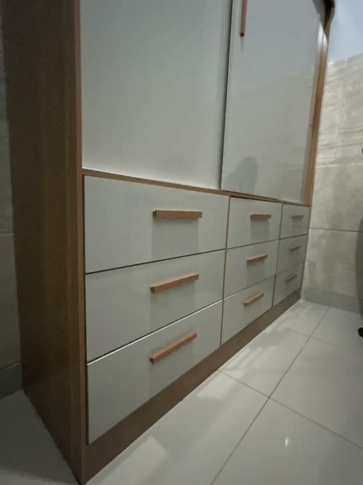 foto de Guarda Roupa Casal 3 Portas 9 Gavetas Luana Sallêto Móveis