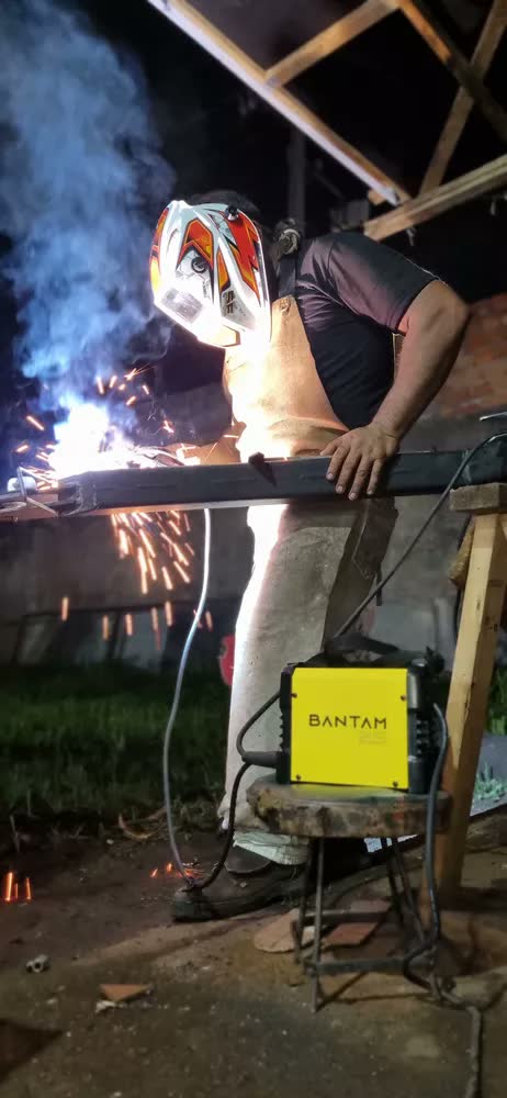foto de Máquina de Solda Inversora ESAB Bantam 2.5 Bivolt 110v/220v
