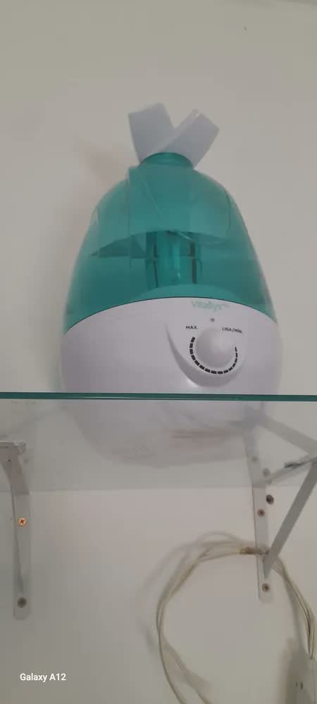 foto de Umidificador Vitallys VUH-3 3.5L Verde com Branco Direção Ajustável