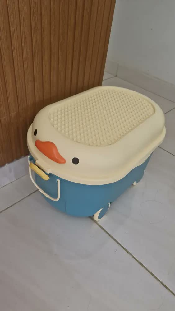 foto de Caixa Organizadora De Brinquedos Livros Rodinhas Novidade Cor Verde