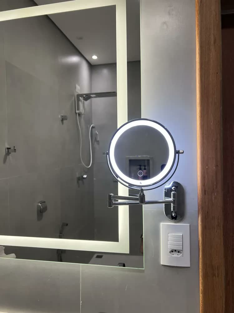 foto de Espelho Aumento 5x Iluminado Articulado Parede Barbear Led