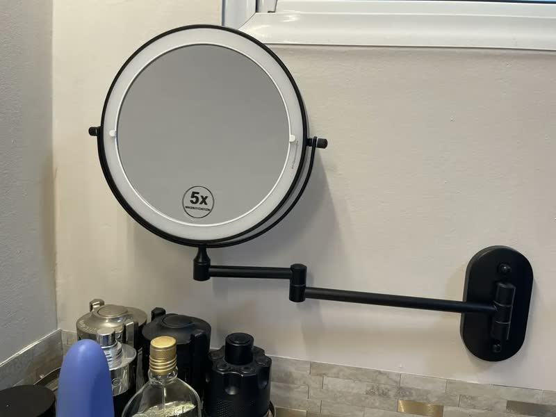 foto de Espelho Articulado Led Aumento 5x Ring Light Maquiagem Luxo