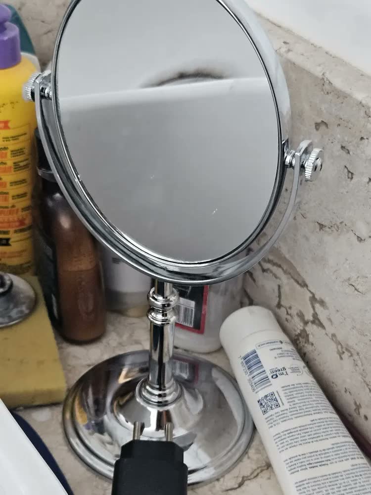 foto de Espelho de Mesa Oval Dupla Face PGB com Aumento 5x para Maquiagem