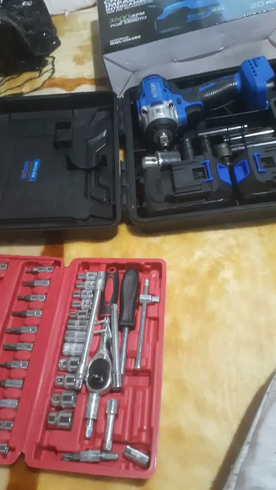 foto de Parafusadeira Impacto Exbom 48V 2 Baterias MQL-CI6480 Velocidade 2300rpm