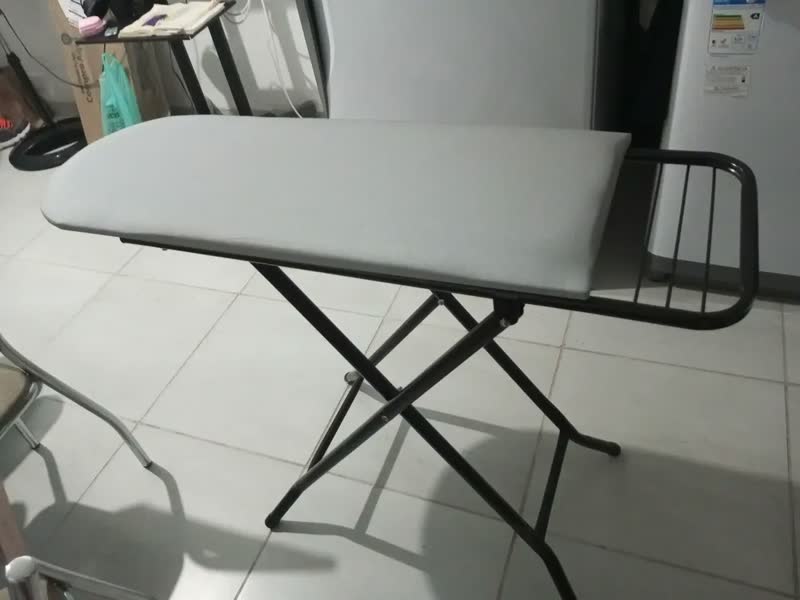 foto de Tabua De Passar Roupa Passadeira Com Porta Ferro Reforçada