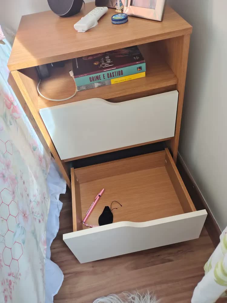 foto de Mesa de Cabeceira Sole para Quarto, com 2 Gavetas e Puxador Cava, em Cinamomo e Off White