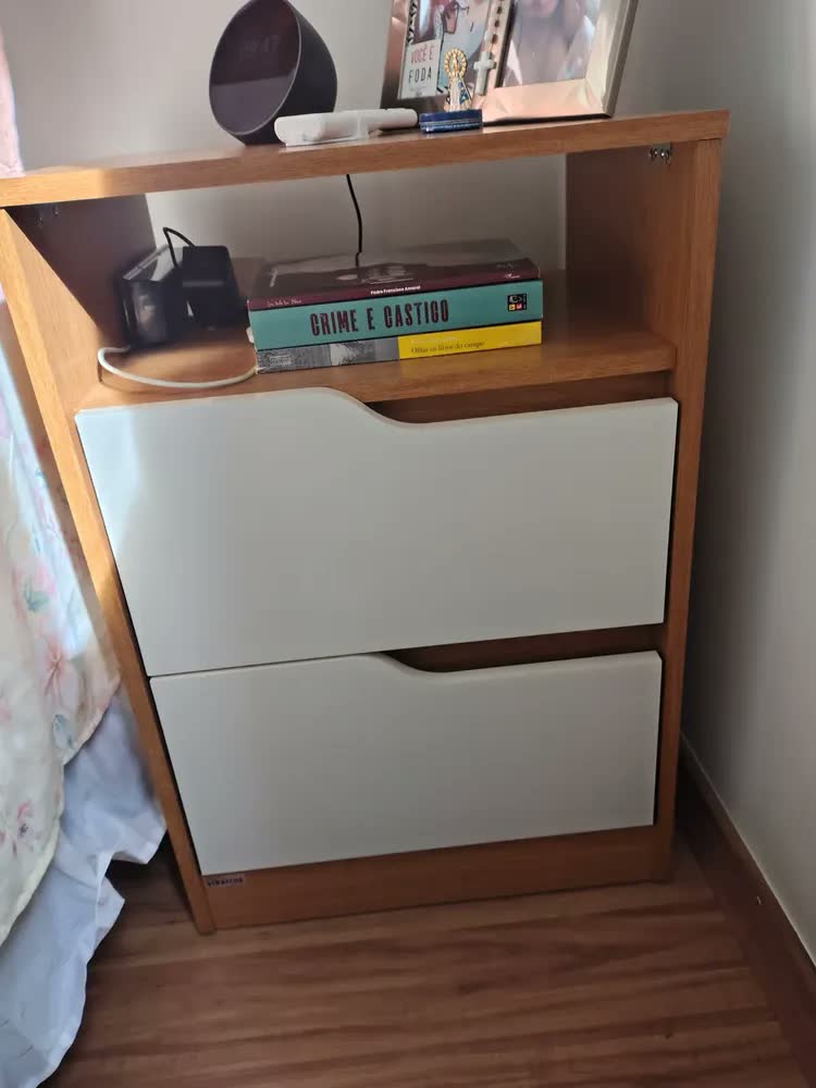 foto de Mesa de Cabeceira Sole para Quarto, com 2 Gavetas e Puxador Cava, em Cinamomo e Off White