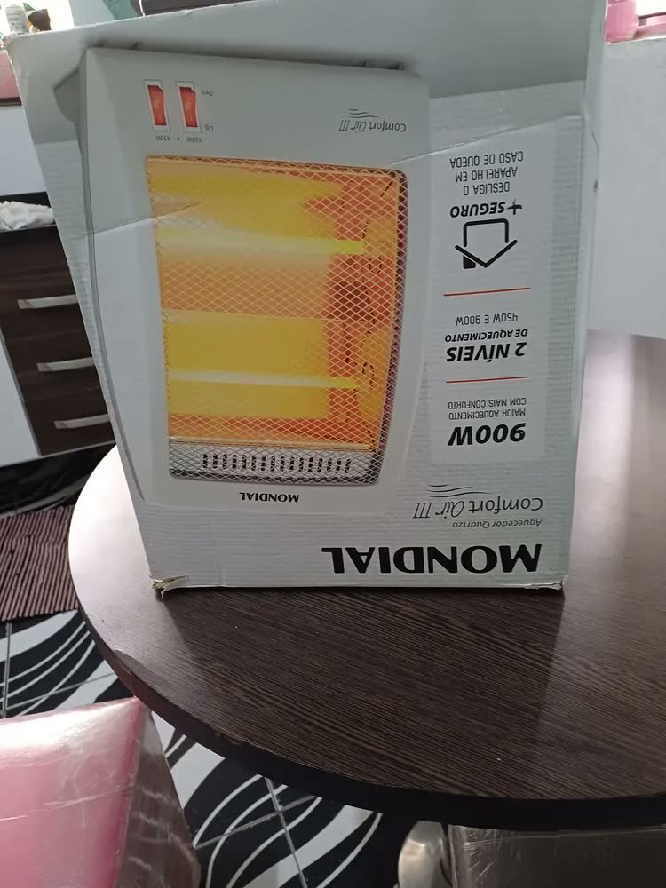 foto de Aquecedor Quartzo Comfort Air III Mondial Branco 900W A-16
