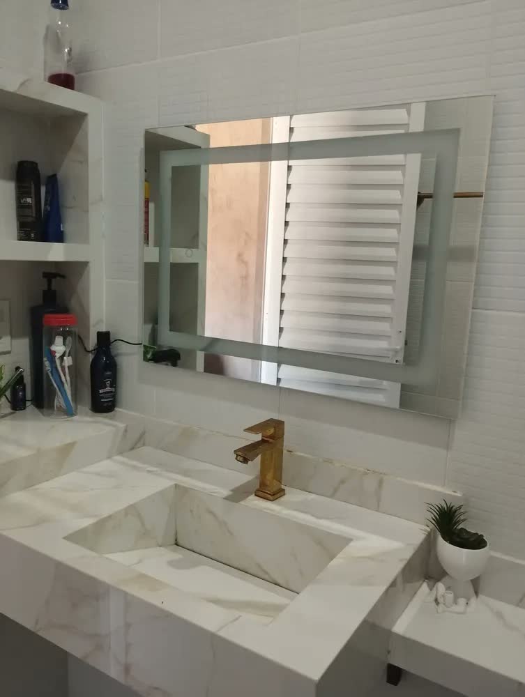 foto de Espelho Retangular com LED Touch 70x50cm Royalle para Banheiro 3 Cores