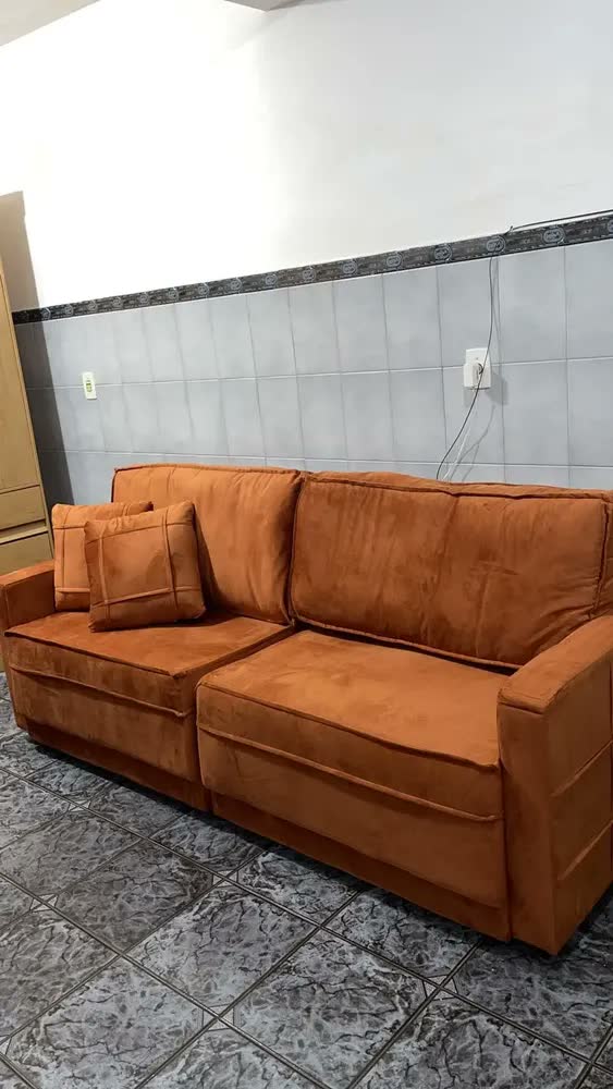 foto de Sofá Cama Retrátil e Reclinável 2,10m com Molas Karen Veludo Preto Adonai Estofados