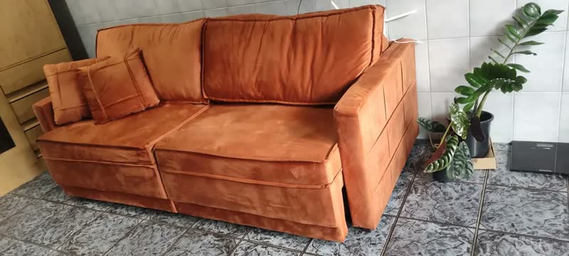 foto de Sofá Cama Retrátil e Reclinável 2,10m com Molas Karen Veludo Preto Adonai Estofados