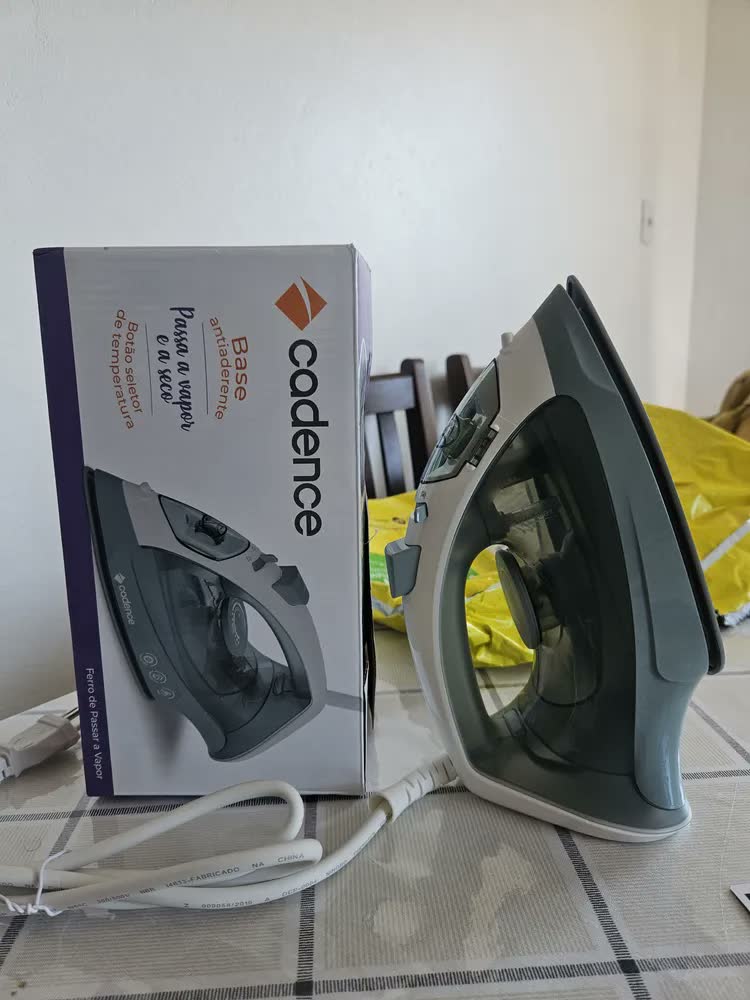foto de Ferro De Passar A Seco E A Vapor 2 Em 1 Cinza Iro215 Cadence