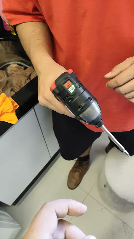 foto de Parafusadeira Impacto 12v 2x 2ah Brushless Kub50.2 Kress