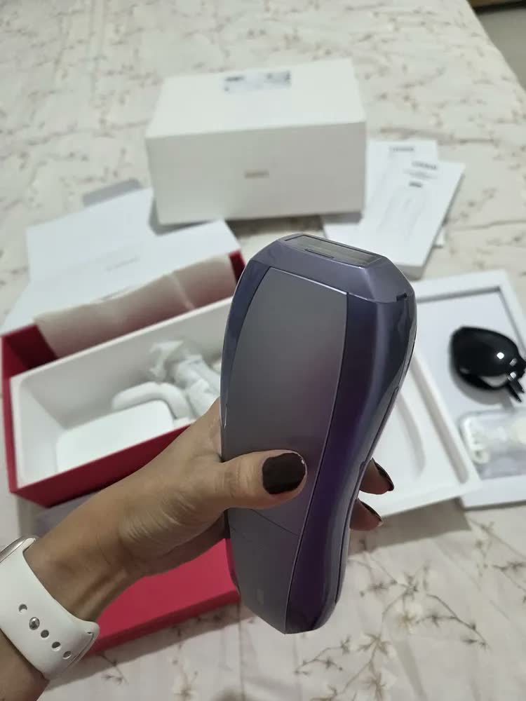 foto de Depilador a Laser IPL Ulike Air 10 Sem Dor com Resfriamento em Safira, 26J, Luz Dupla, SkinSensor, Modo SHR, para Corpo, Rosto e Barba Masculina, Bivolt, Unissex