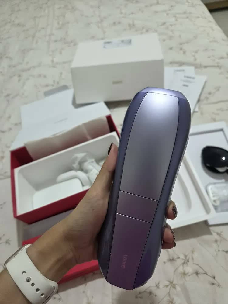 foto de Depilador a Laser IPL Ulike Air 10 Sem Dor com Resfriamento em Safira, 26J, Luz Dupla, SkinSensor, Modo SHR, para Corpo, Rosto e Barba Masculina, Bivolt, Unissex