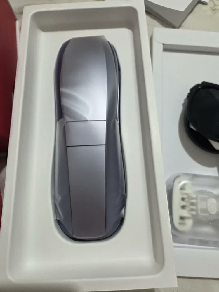 foto de Depilador a Laser IPL Ulike Air 10 Sem Dor com Resfriamento em Safira, 26J, Luz Dupla, SkinSensor, Modo SHR, para Corpo, Rosto e Barba Masculina, Bivolt, Unissex