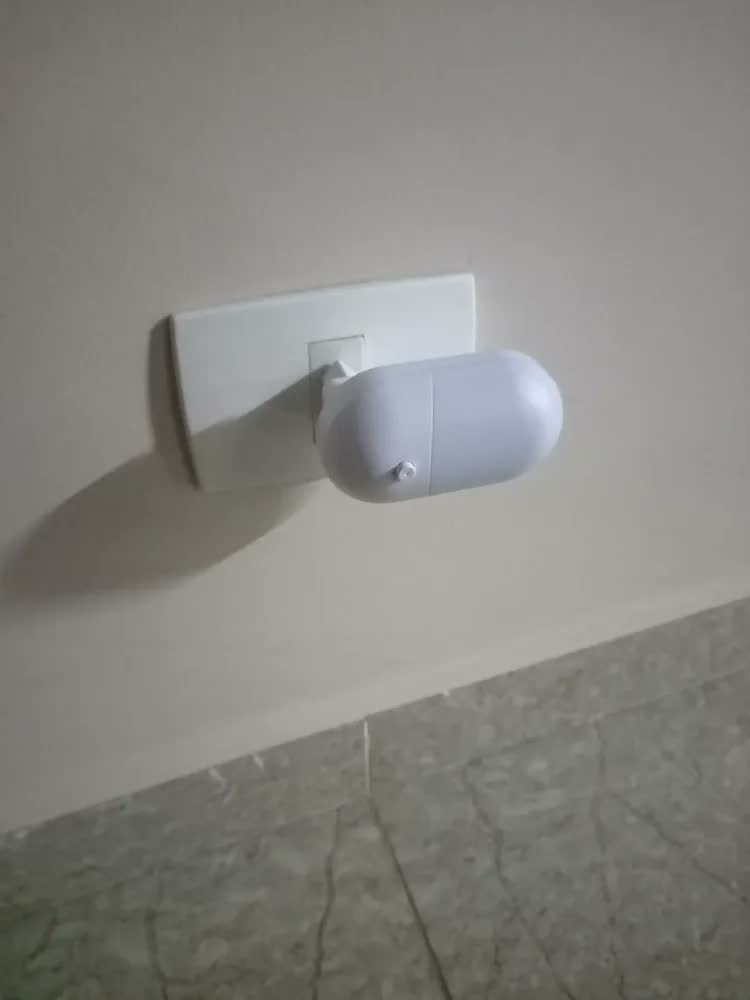 foto de Mini Abajur Luminária Tomada Luz Noturna Led Bivolt