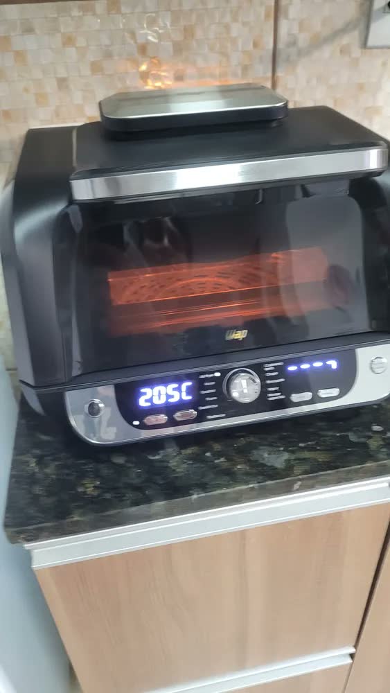 foto de Fritadeira Elétrica Air Fryer WAP Barbecue com Painel Digital e 12 Funções 127V