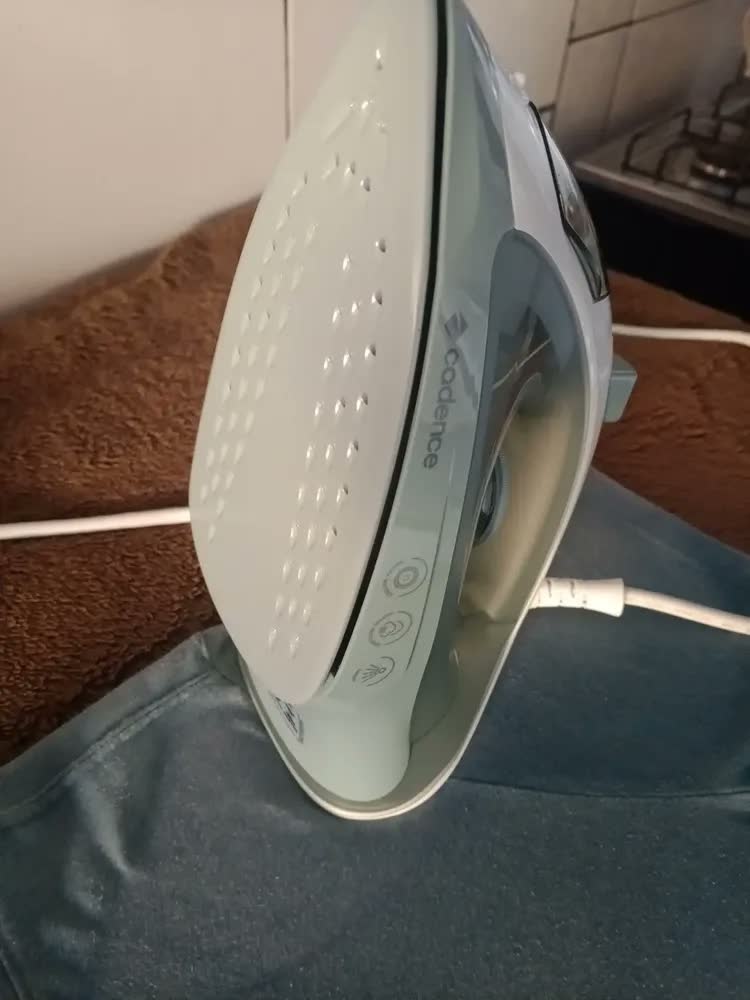 foto de Ferro De Passar Cadence 2 Em 1 iro215 Cor Cinza