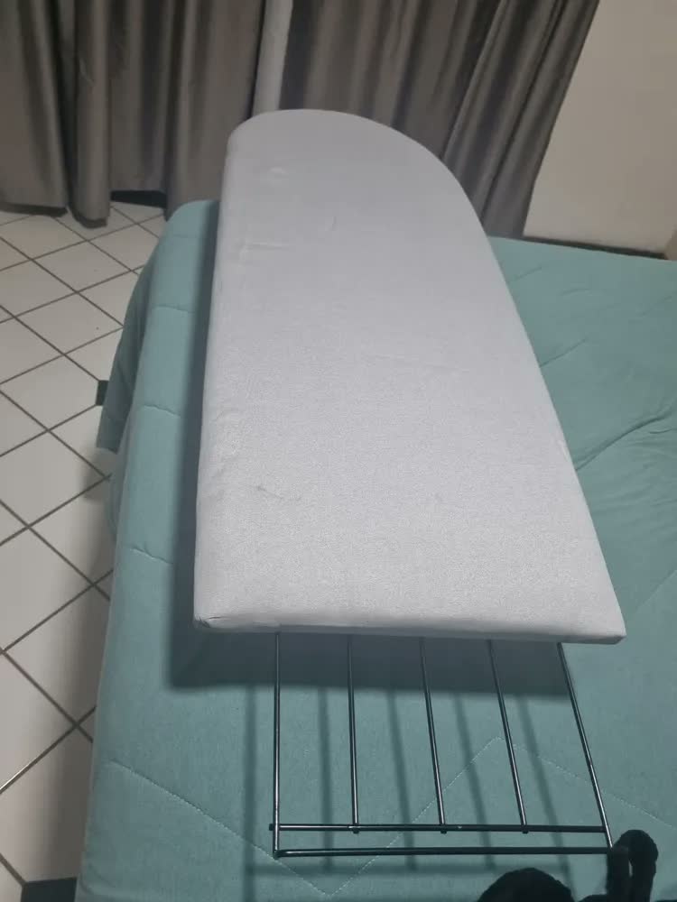 foto de Tabua Passa Roupa Portátil Pé Dobrável Cama Mesa Porta Ferro