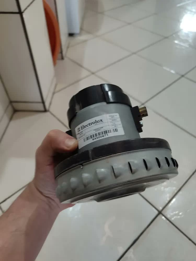foto de Aspirador Água E Pó Electrolux Bps1s - 1000w