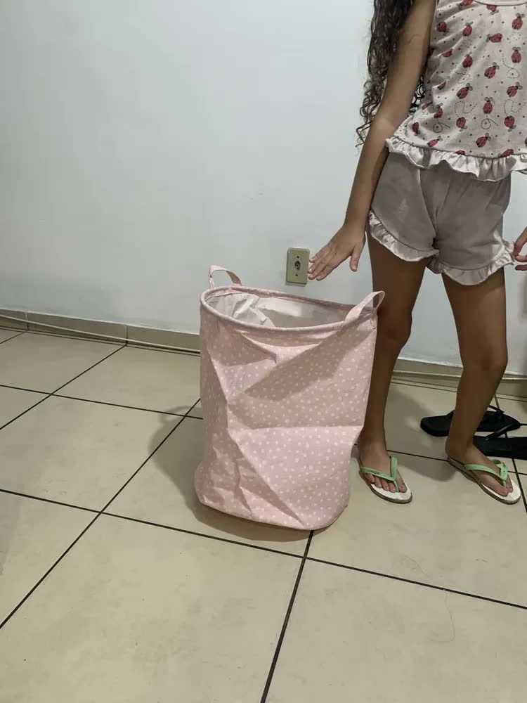foto de Jacki Design Dobrável cesto organizador com alça multiuso cor cinza desenho bolinhas